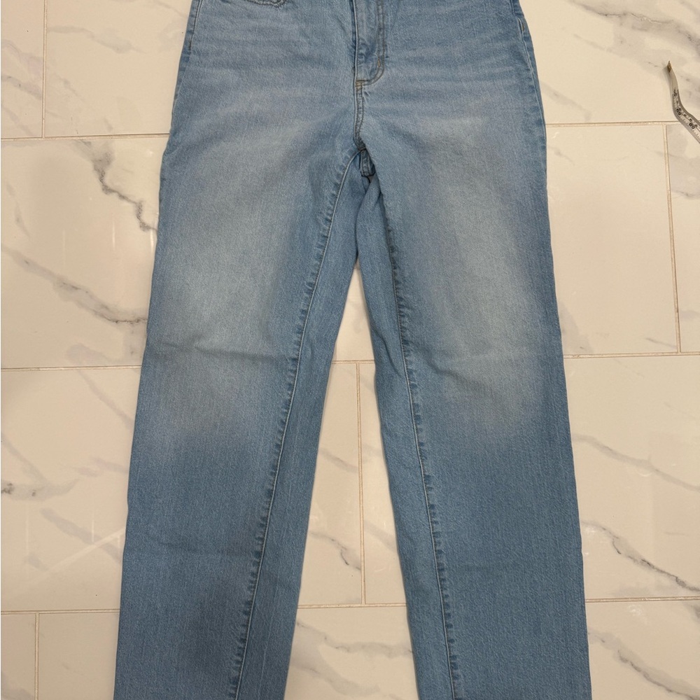 Classic Blue Women's Jeans universal threads size 6R